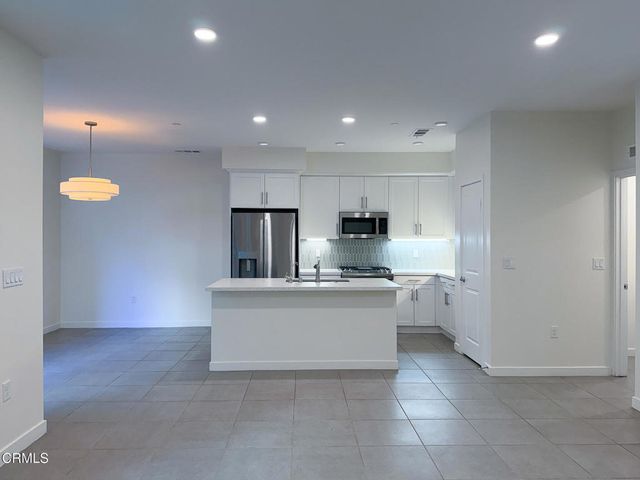 1568 E Thompson Boulevard, Ventura, CA 93001