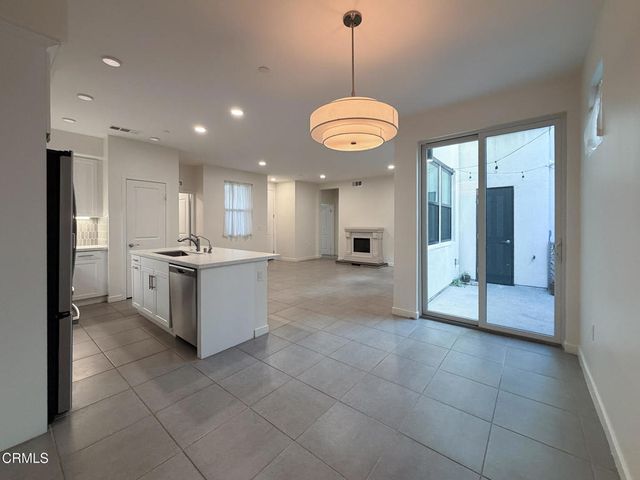 1568 E Thompson Boulevard, Ventura, CA 93001