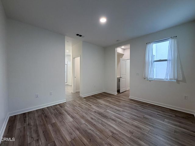 1568 E Thompson Boulevard, Ventura, CA 93001