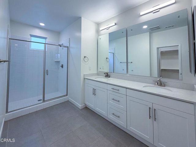 1568 E Thompson Boulevard, Ventura, CA 93001