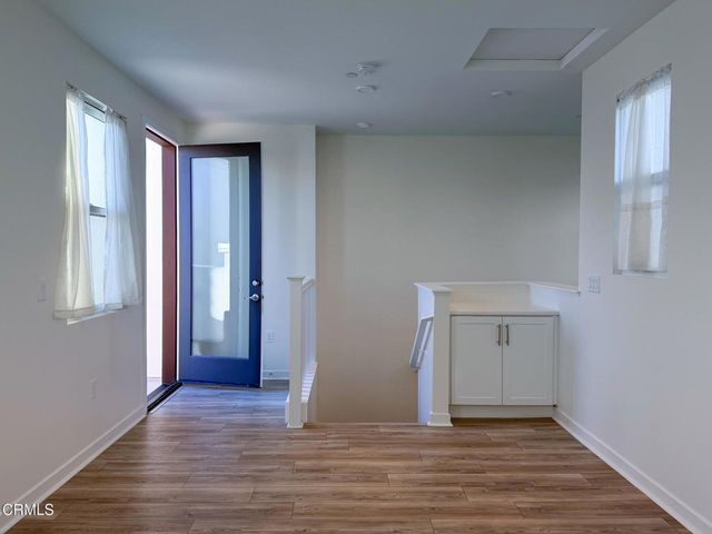 1568 E Thompson Boulevard, Ventura, CA 93001