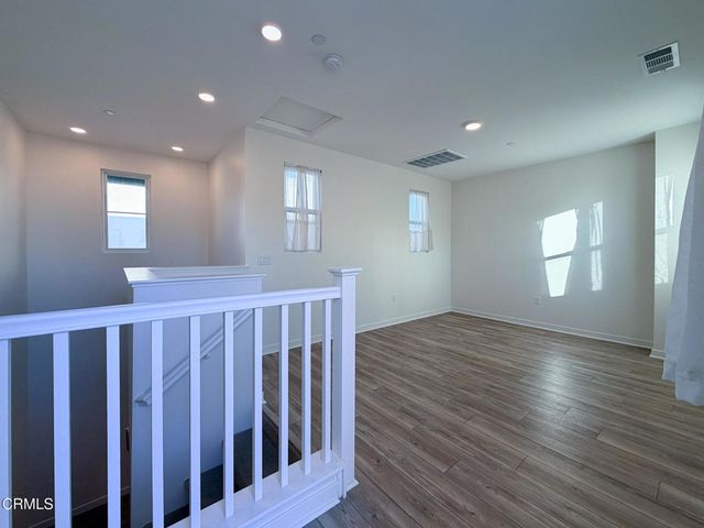 1568 E Thompson Boulevard, Ventura, CA 93001