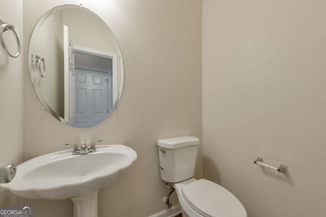 4870 W Park Circle, Atlanta, GA 30349