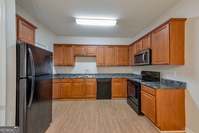 4870 W Park Circle, Atlanta, GA 30349