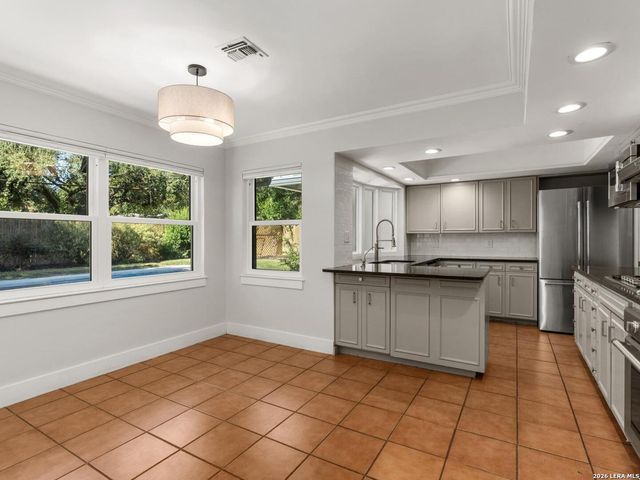 219 TOPHILL RD, San Antonio, TX 78209