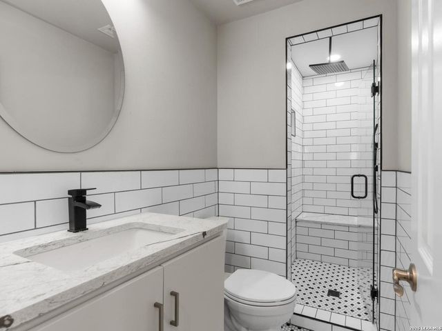 219 TOPHILL RD, San Antonio, TX 78209