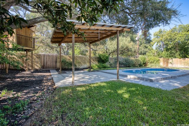 219 TOPHILL RD, San Antonio, TX 78209