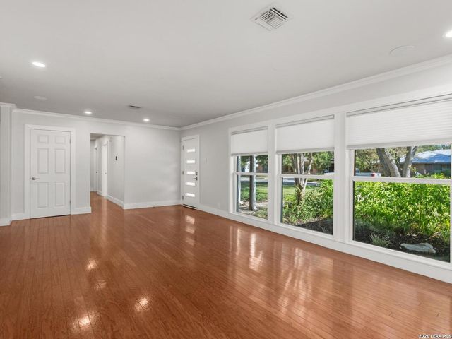 219 TOPHILL RD, San Antonio, TX 78209