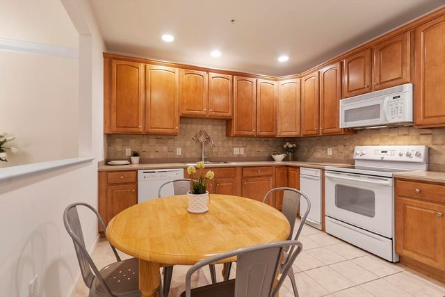 170 Haverhill Street 138, Andover, MA 01810