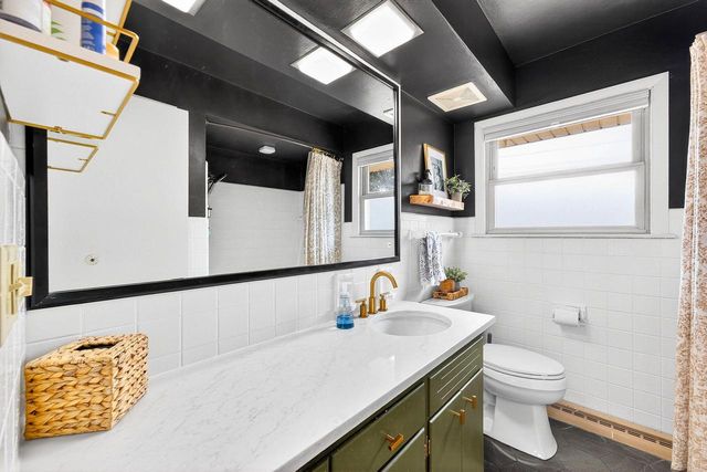 7413 W Ohio AVENUE, Milwaukee, WI 53219