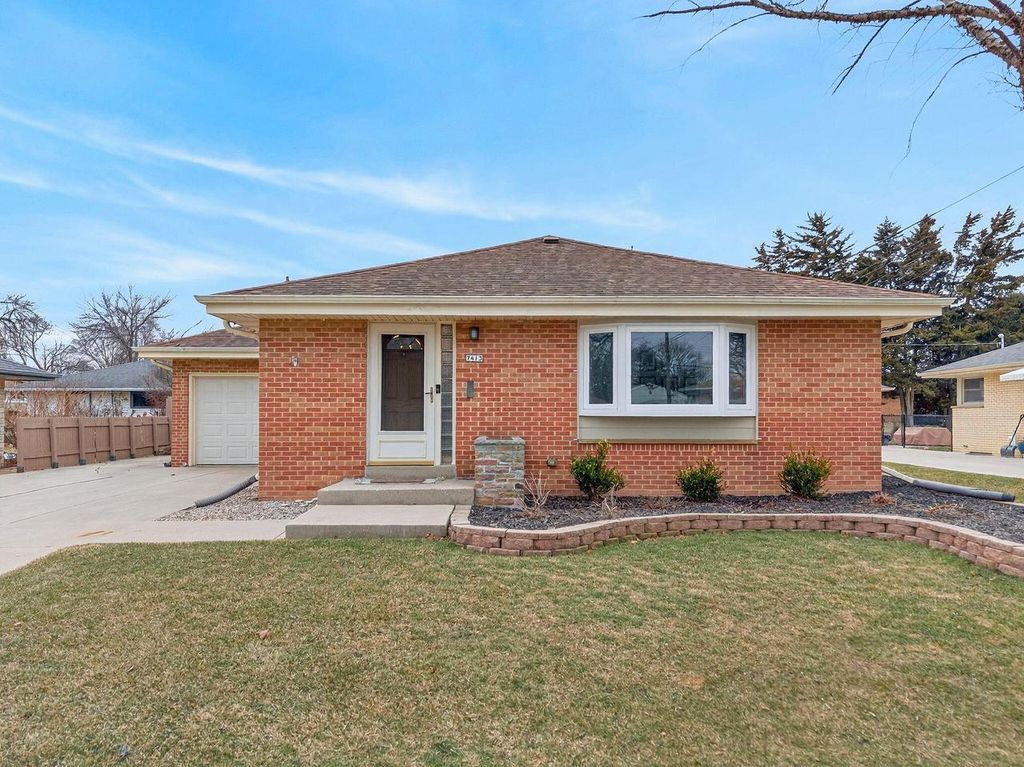 7413 W Ohio AVENUE, Milwaukee, WI 53219