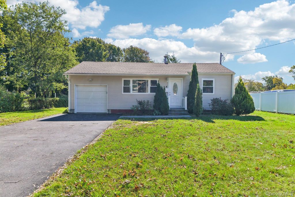 4 Patton Street, Brentwood, NY 11717 — exterior