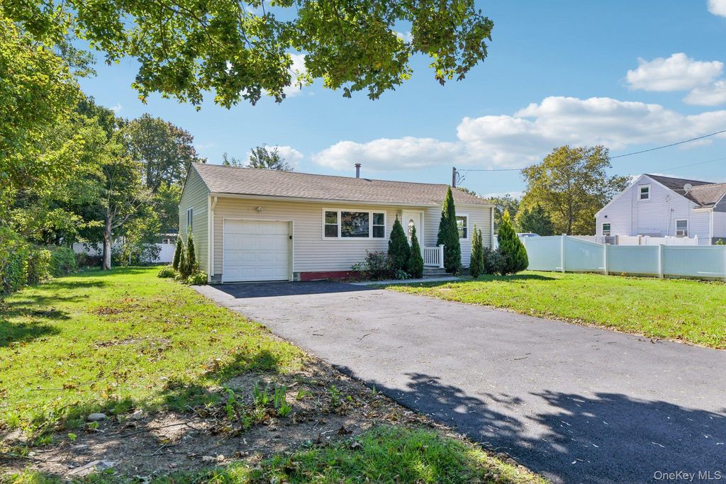 4 Patton Street, Brentwood, NY 11717 — photo 2