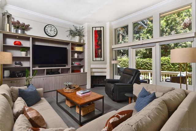 7978 Caminito Del Cid, La Jolla, CA 92037