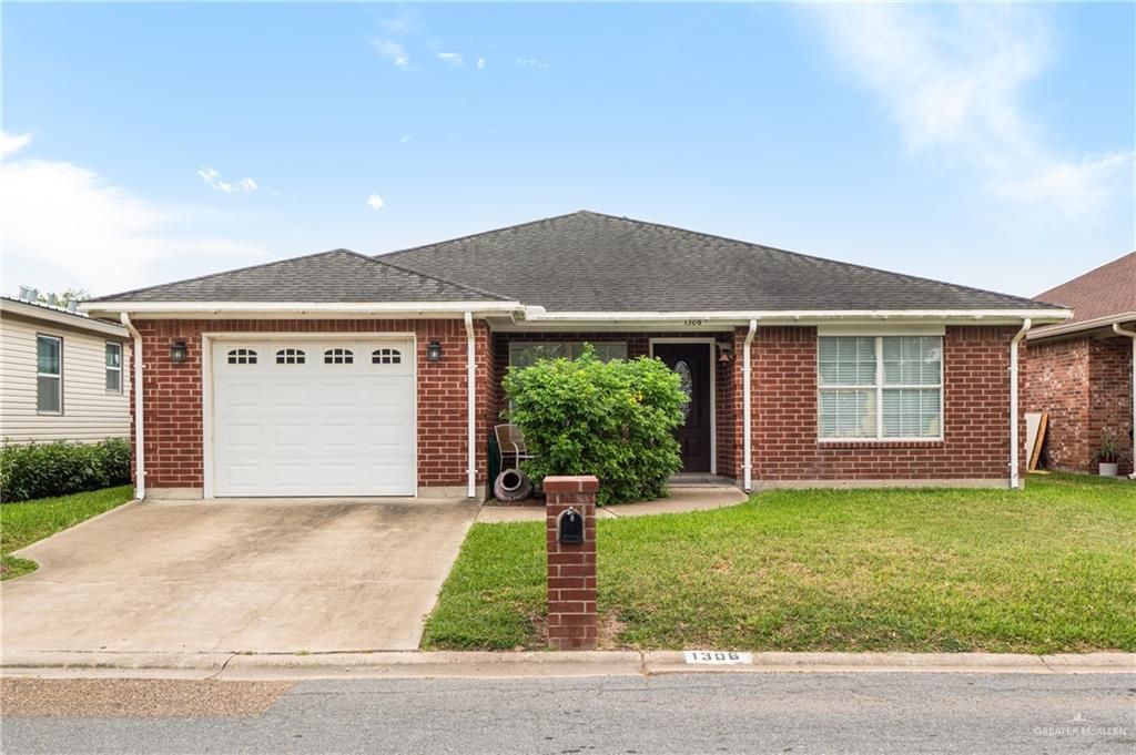 1306 Oak Street, Harlingen, TX 78552