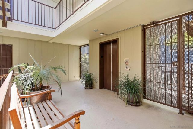 858 E Ave, Coronado, CA 92118