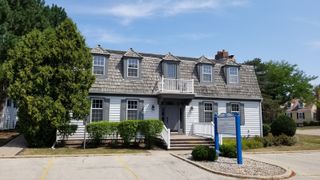 1630 W Colonial Parkway W 25, Inverness, IL 60067