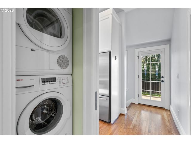 2237 Ne REGENTS Dr, Portland, OR 97212