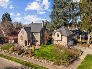 2237 Ne REGENTS Dr, Portland, OR 97212