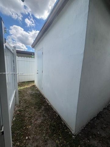 13265 SW 53rd St 2, Miami, FL 33175