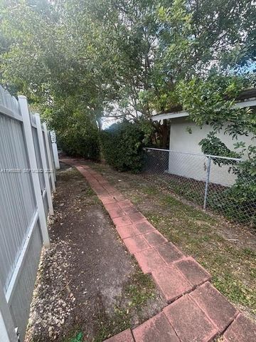 13265 SW 53rd St 2, Miami, FL 33175