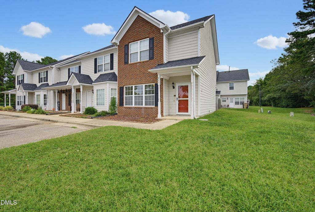 217 Dairy Road, Clayton, NC 27520