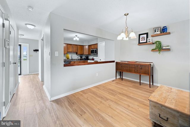 23 S MERRIMENT DR, Newark, DE 19702