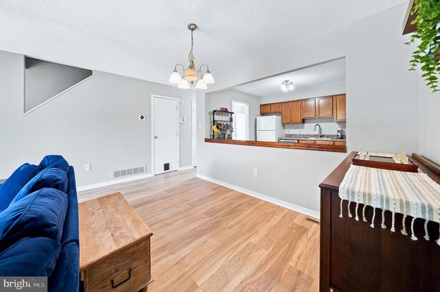 23 S MERRIMENT DR, Newark, DE 19702