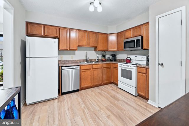 23 S MERRIMENT DR, Newark, DE 19702