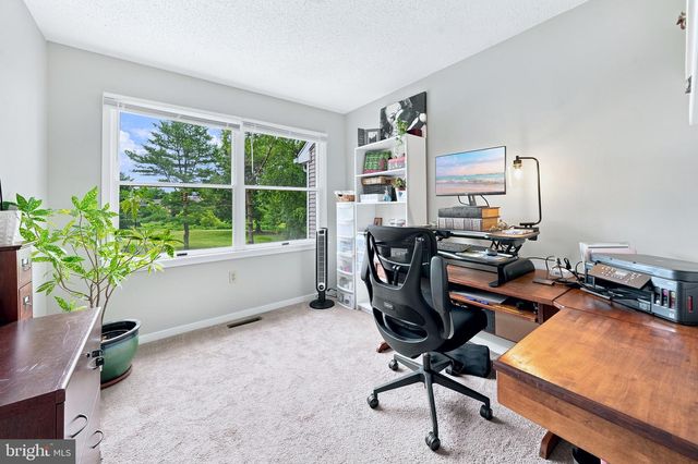 23 S MERRIMENT DR, Newark, DE 19702