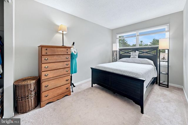 23 S MERRIMENT DR, Newark, DE 19702