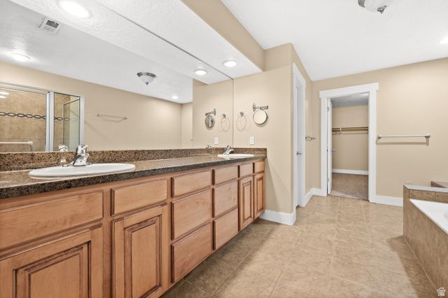 1418 E EAGLE CLIFF CT, Sandy, UT 84092