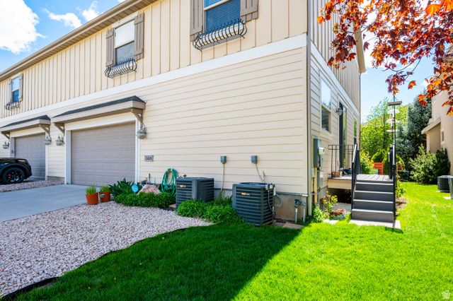 1418 E EAGLE CLIFF CT, Sandy, UT 84092