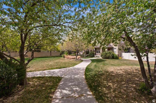1418 E EAGLE CLIFF CT, Sandy, UT 84092