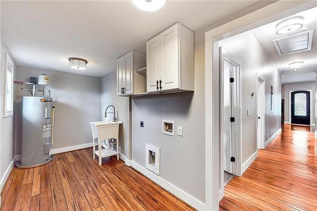 1130 Larosa Terrace SW, Atlanta, GA 30310