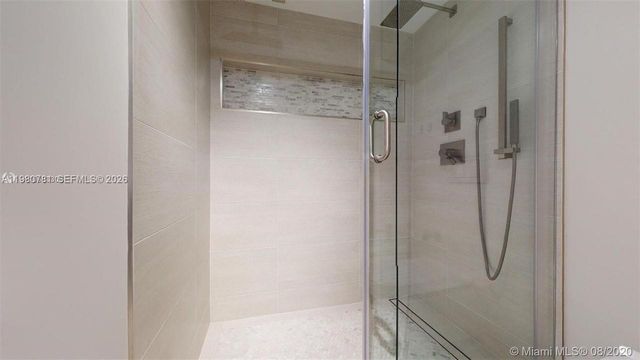 6039 Collins Ave 1223, Miami Beach, FL 33140