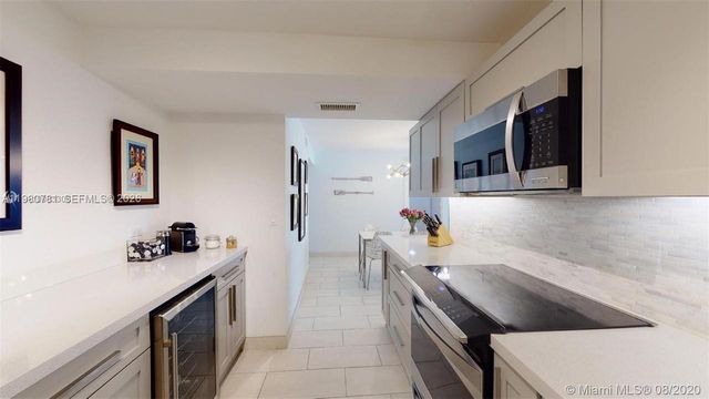6039 Collins Ave 1223, Miami Beach, FL 33140