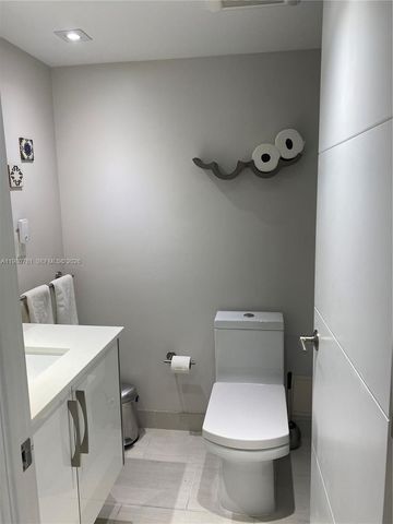 6039 Collins Ave 1223, Miami Beach, FL 33140