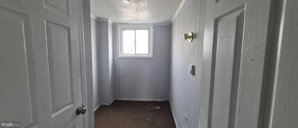 Image 10 of property listing at 3238 RAVENWOOD AVE, Baltimore, MD 21213