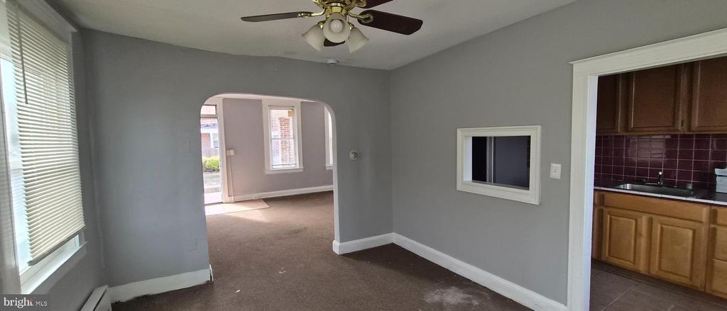 Image 2 of property listing at 3238 RAVENWOOD AVE, Baltimore, MD 21213