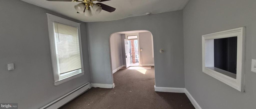 Image 4 of property listing at 3238 RAVENWOOD AVE, Baltimore, MD 21213
