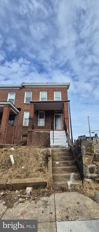Image 9 of property listing at 3238 RAVENWOOD AVE, Baltimore, MD 21213