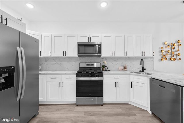 4038 GREEN ST, Philadelphia, PA 19104