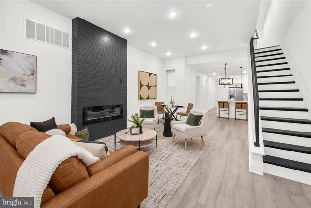 4038 GREEN ST, Philadelphia, PA 19104