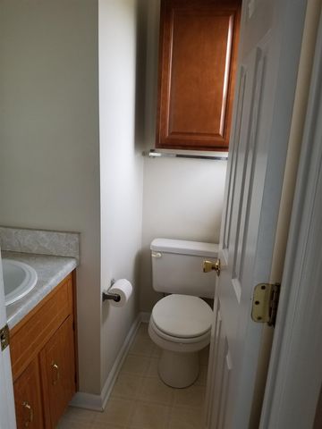 102 Josephines Ct, Oak Grove, KY 42262