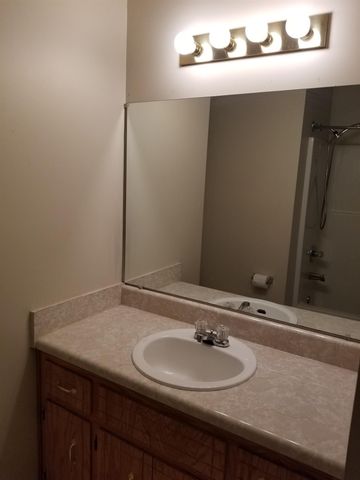 102 Josephines Ct, Oak Grove, KY 42262