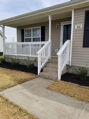 102 Josephines Ct, Oak Grove, KY 42262