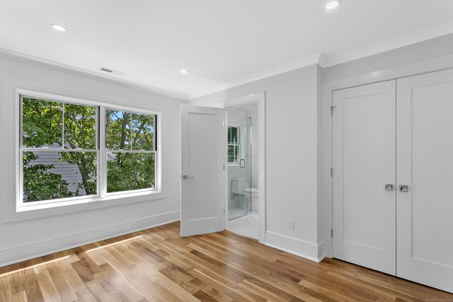 68 Figlar Avenue, Fairfield, CT 06824