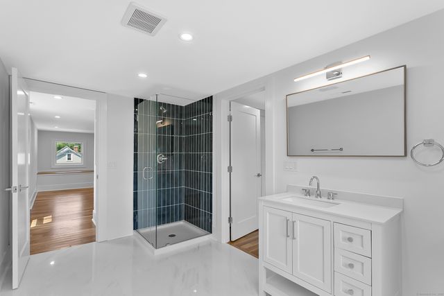 68 Figlar Avenue, Fairfield, CT 06824