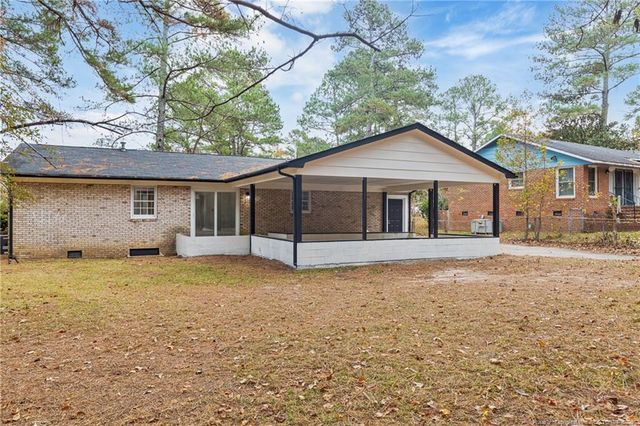 619 Bessemer Circle, Fayetteville, NC 28301